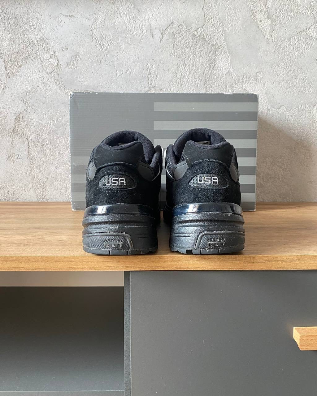 New Balance 992 "Triple Black"